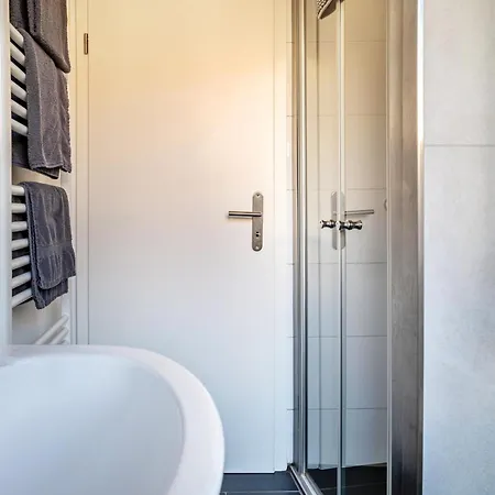 Apartment 2 *